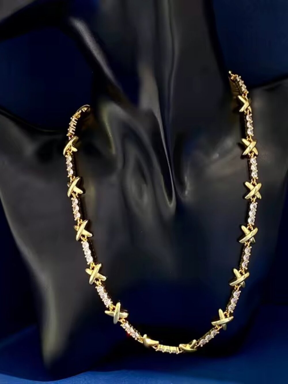 1pcs Zara XOXO Chain Necklace or 1 pair U-shape Crystals Earrings